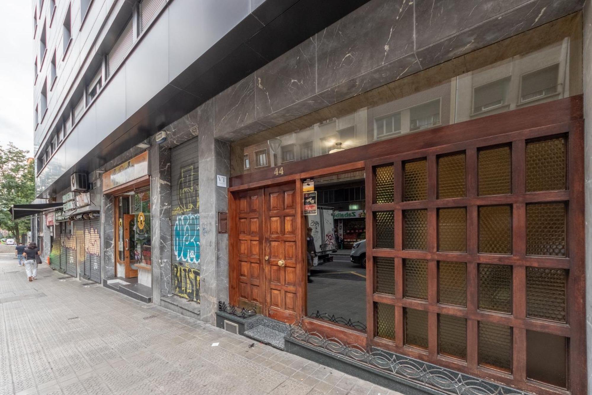 شقة Amplio Y Acogedor Junto A Plaza Zabalburu بلباو المظهر الخارجي الصورة